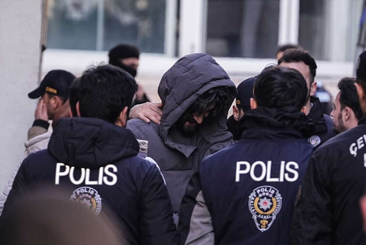 erden-timurun-da-aralarinda-bulundugu-26-supheli-adliyeye-sevk-edildi