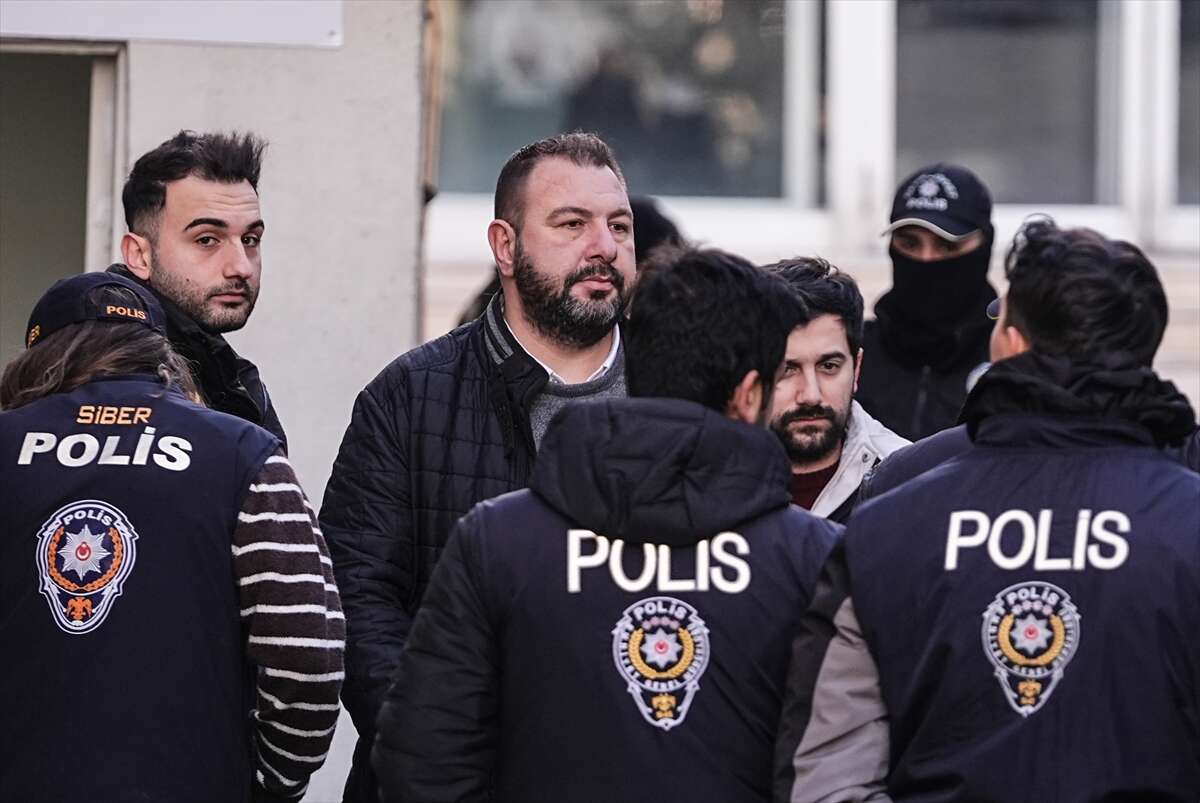 erden-timurun-da-aralarinda-bulundugu-26-supheli-adliyeye-sevk-edildi