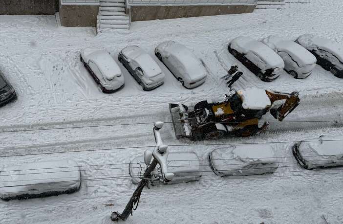 kar-yollari-kapatti-770-bolgeye-ulasim-saglanamiyor