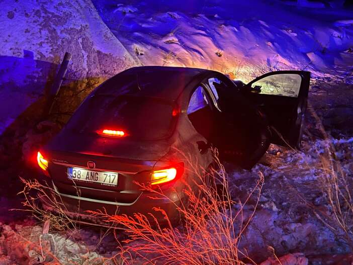 gizli-buzlanma-faciaya-yol-acti-otomobil-tarlaya-uctu-4-yarali