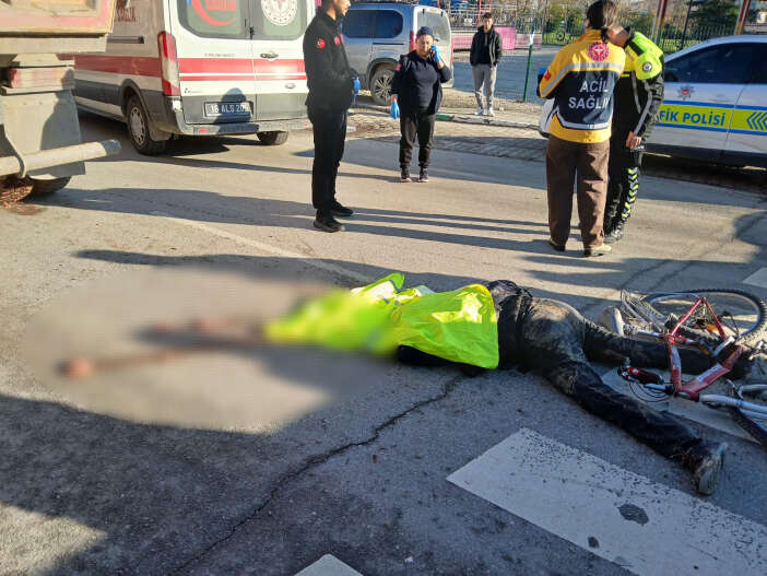 hafriyat-kamyonun-altinda-kalan-halil-sen-oldu