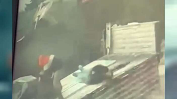 tir-dorsesindeki-iscinin-uzerine-yildirim-dustu-durumu-agir