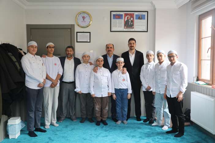 baskan-altaydan-yilin-son-gununde-anlamli-ziyaret