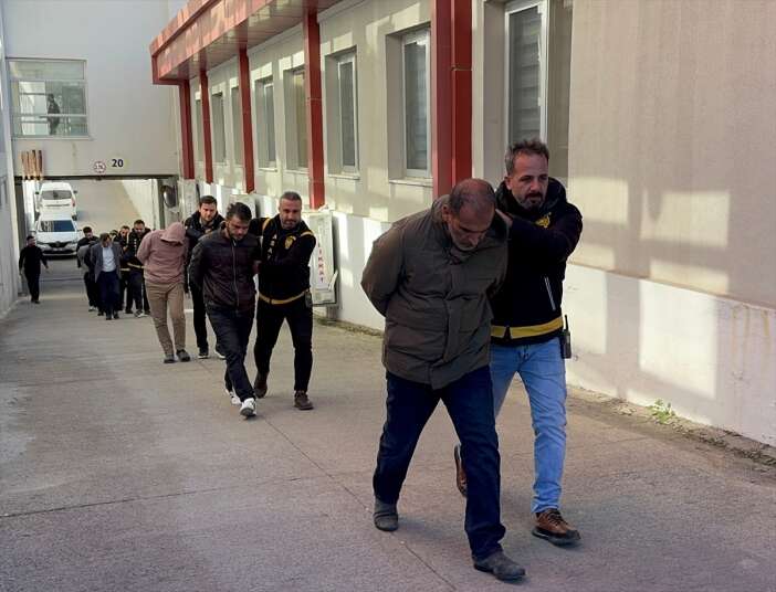 kahvehanedeki-cifte-cinayette-11-kisi-tutuklandi