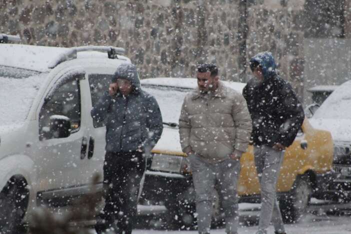 konyaya-lapa-lapa-kar-yagiyor-karapinar