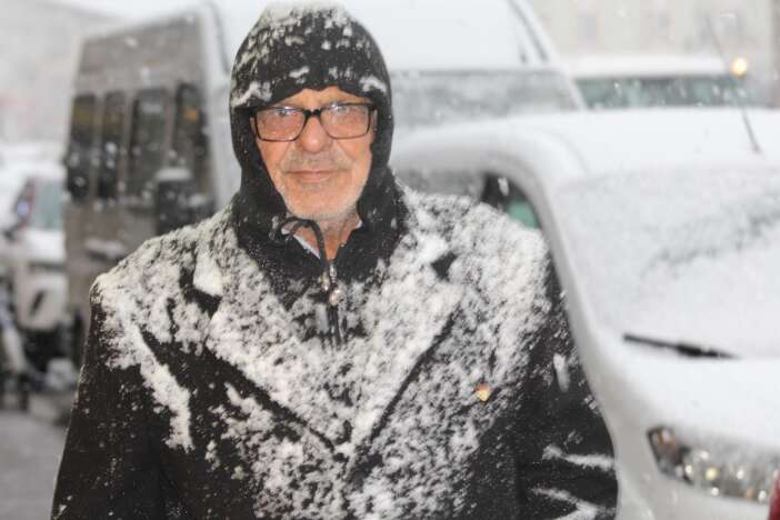 konyaya-lapa-lapa-kar-yagiyor-karapinar