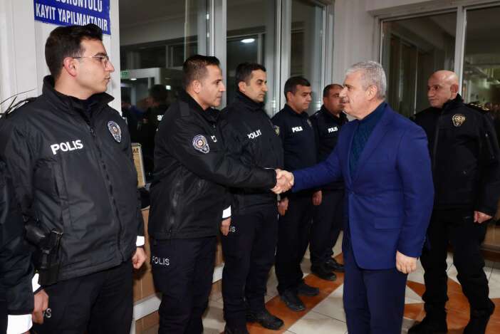 konyada-yilbasi-mesaisi-vali-akin-sahada-girdi