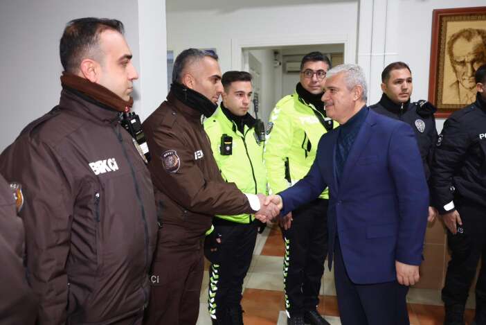 konyada-yilbasi-mesaisi-vali-akin-sahada-girdi