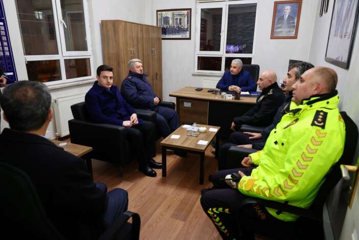 konyada-yilbasi-mesaisi-vali-akin-sahada-girdi