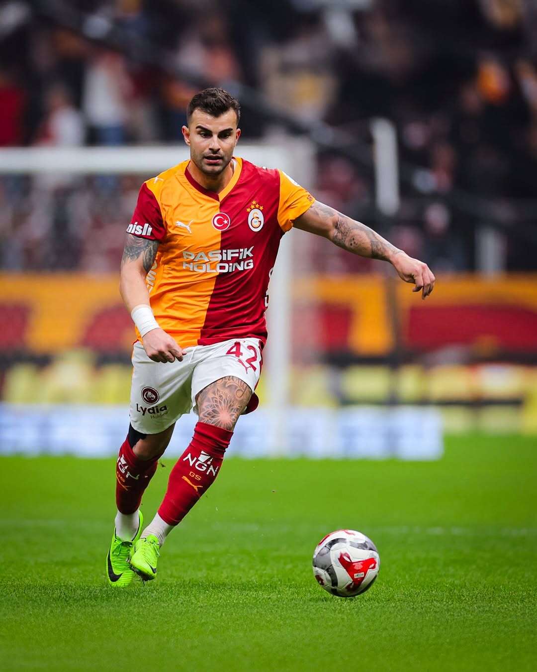 galatasaray-abdulkerim-bardakci-ile-masaya-oturuyor