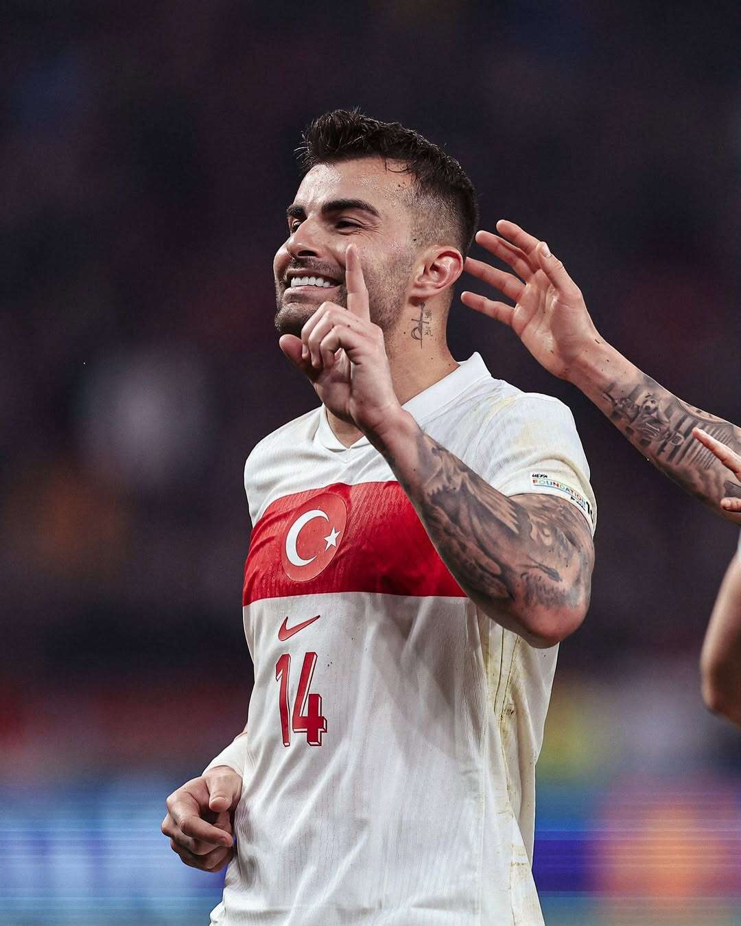 galatasaray-abdulkerim-bardakci-ile-masaya-oturuyor