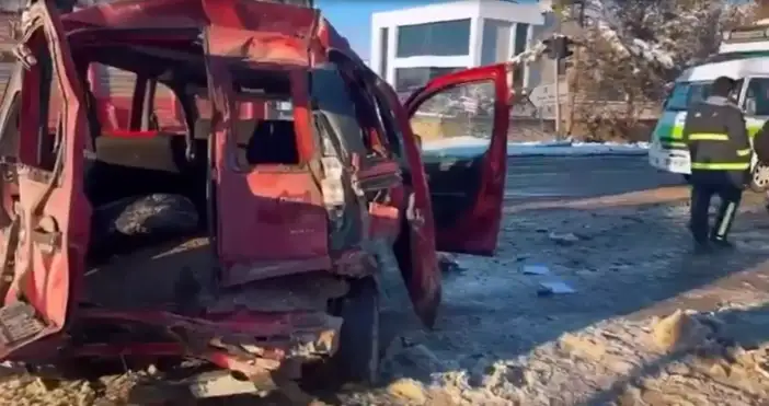 konyada-kirmizi-isik-kazasi