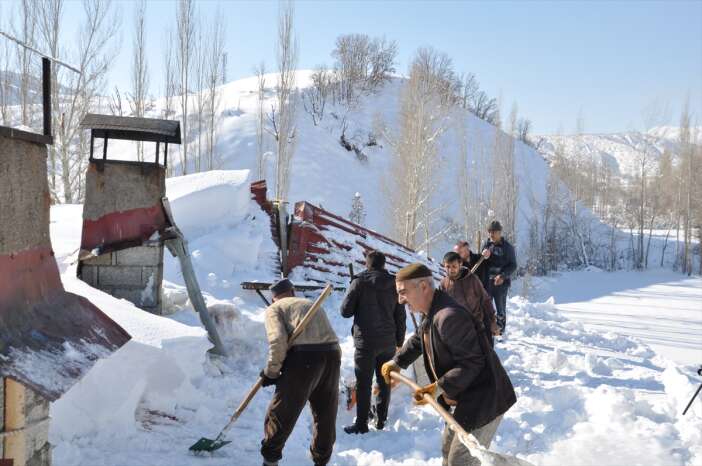 yogun-kar-catiyi-cokertti