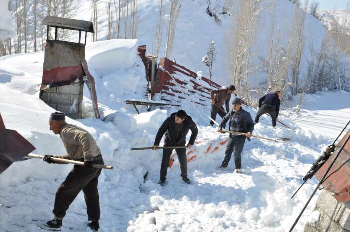 yogun-kar-catiyi-cokertti