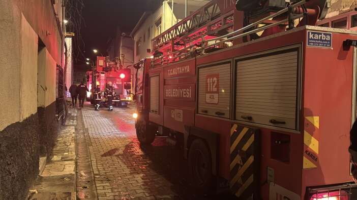 damat-kayinvalidesinin-evini-atese-verdi-2-kisi-yaralandi