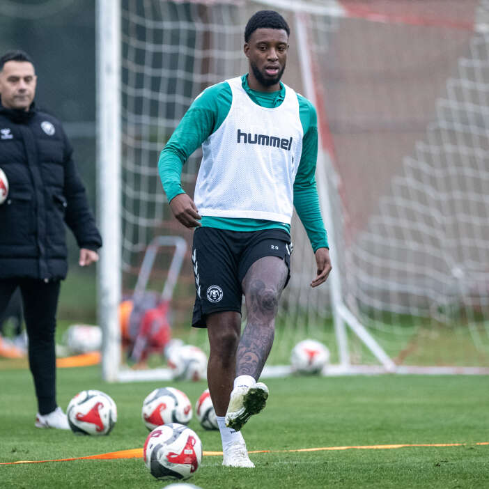 konyaspor-antalyada-tempoyu-artirdi