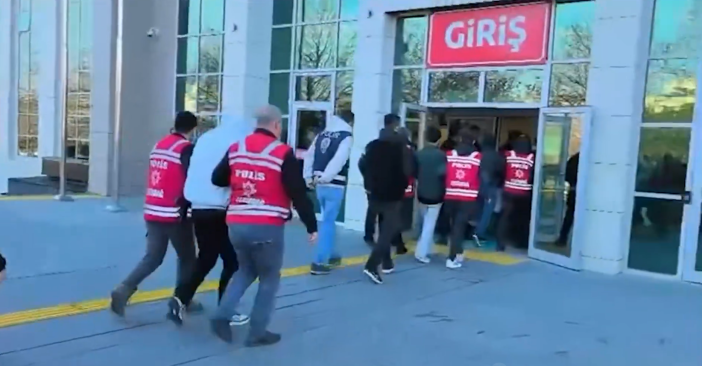 konya-dahil-10-ilde-dolandirici-operasyonu-29-supheli-yakaladi