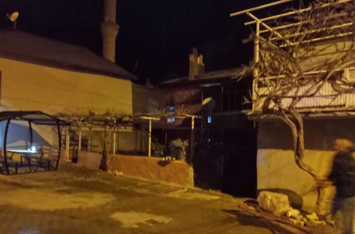 konyada-2-katli-ev-yandi