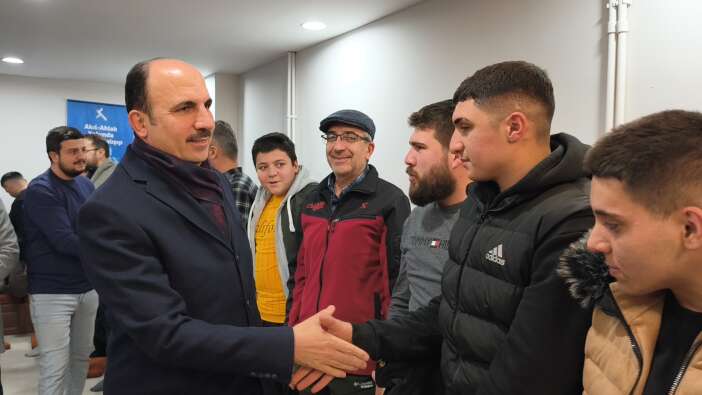 baskan-altay-calisan-genclik-meclisinin-haftalik-bulusmasina-katildi