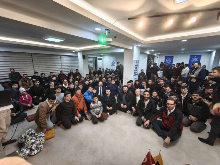 baskan-altay-calisan-genclik-meclisinin-haftalik-bulusmasina-katildi