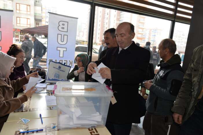 konya-tup-bayii-ve-saticilari-odasi-osman-alp