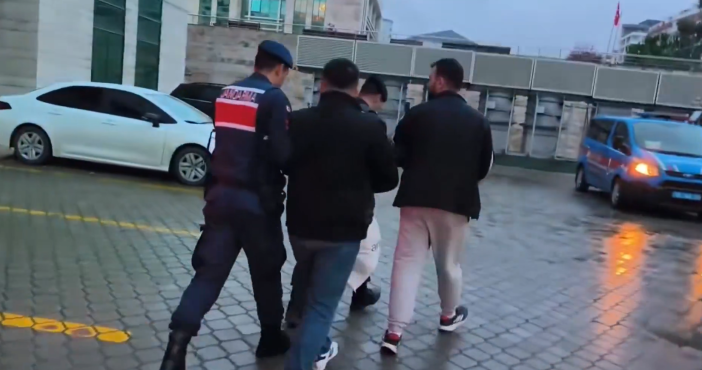 konya-dahil-63-ilde-zehir-tacirlerine-operasyon-424-supheli-yakaladi