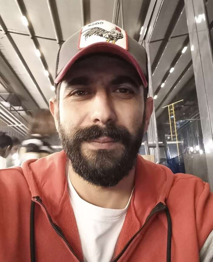 tum-parasini-sanal-kumarda-kaybeden-ogretmen-kendini-oldurdu