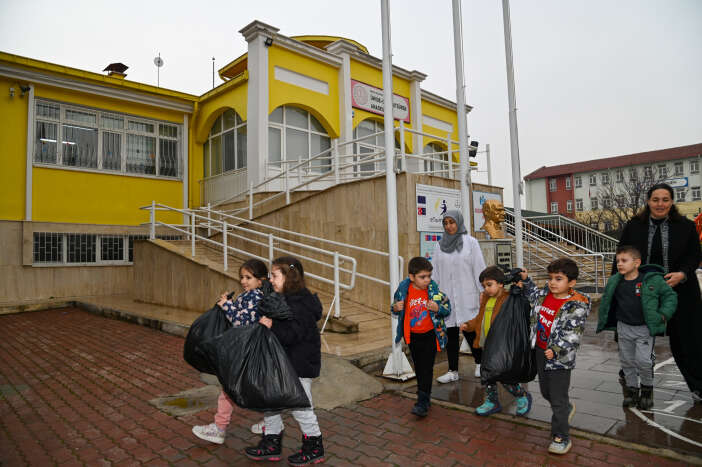 konyadaki-ogrenciler-sifir-atik-icin-yarisiyor