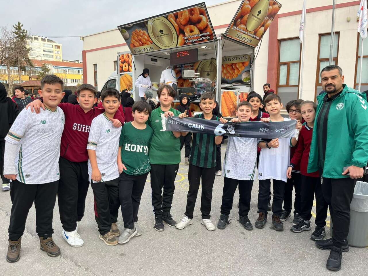 konyali-genclerden-konyasporun-efsane-ismi-ahmet-calik-icin-duygu-yuklu-anma