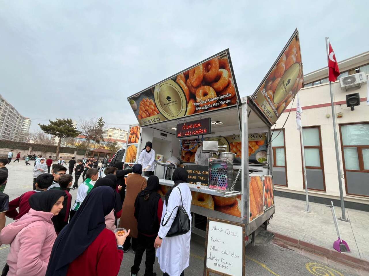 konyali-genclerden-konyasporun-efsane-ismi-ahmet-calik-icin-duygu-yuklu-anma