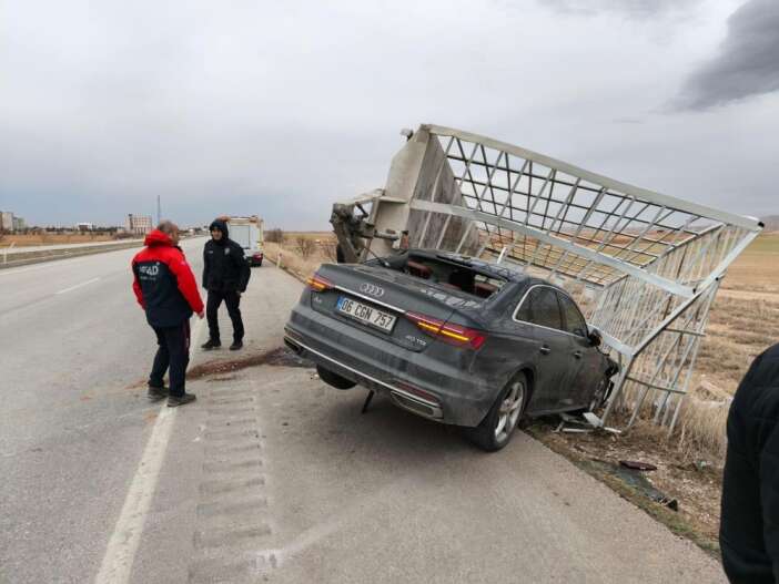 konyayi-yerle-bir-eden-firtina-gitti-yagis-basladi