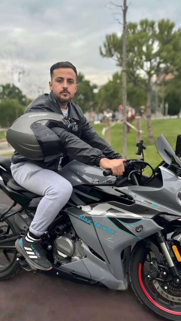 motorunu-kurtarmak-isterken-can-verdi