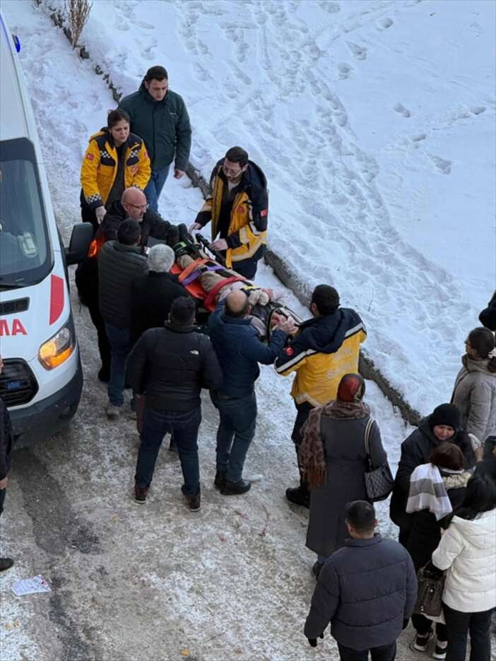 servis-bekleyen-ogrenci-dehseti-yasadi-durumu-agir