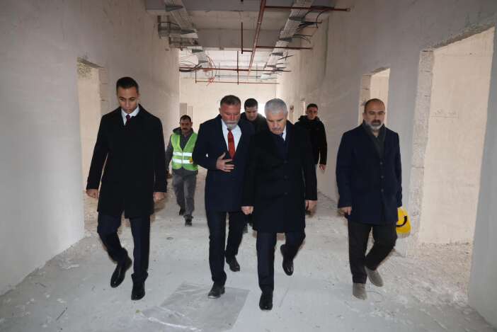 vali-akin-konyanin-yeni-hastane-insaatini-inceledi