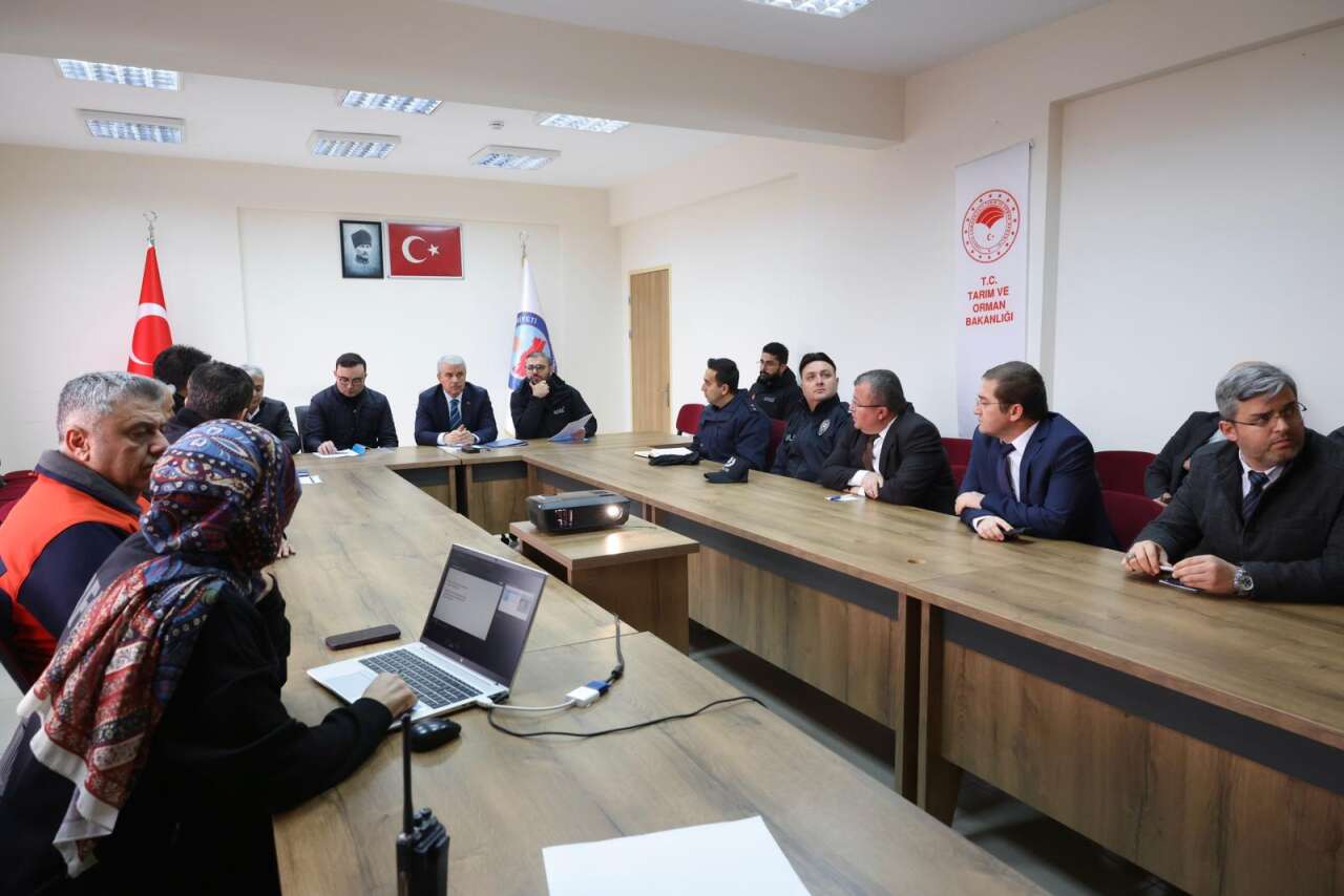 konyada-firtina-sonrasi-hasar-tespit-calismasi-vali-akin-yerinde-inceledi