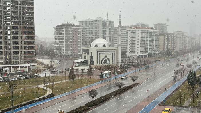meteoroloji-konyayi-yeniden-uyardi-yogun-kar-geliyor-sicaklik-dusecek