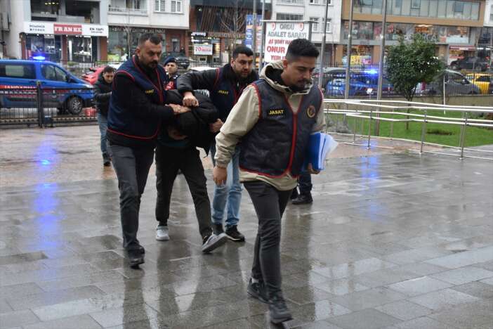 ahir-cinayetinin-altindan-hirsizlik-detayi-cikti