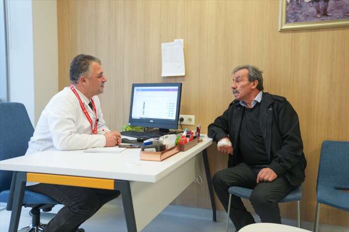 akciger-kanserini-yendi-30-yillik-dostu-ile-vedalasti