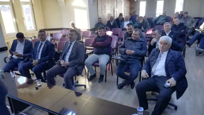 karapinar-koy-ve-muhtarlar-derneginde-zafer-zafer-oztasin-oldu