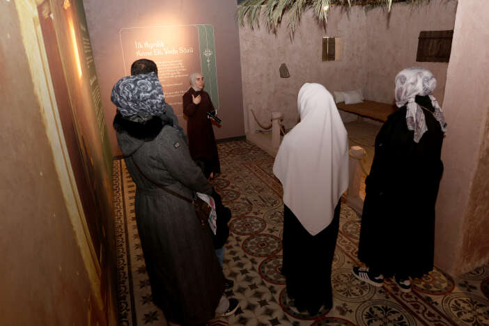 konya-siyer-sergisi-binleri-asr-i-saadet-yolculuguna-cikardi