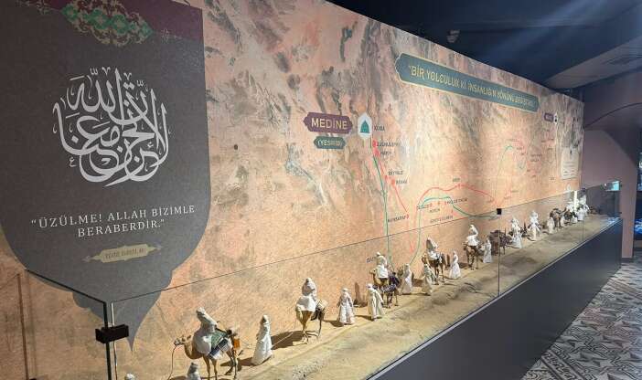 konya-siyer-sergisi-binleri-asr-i-saadet-yolculuguna-cikardi