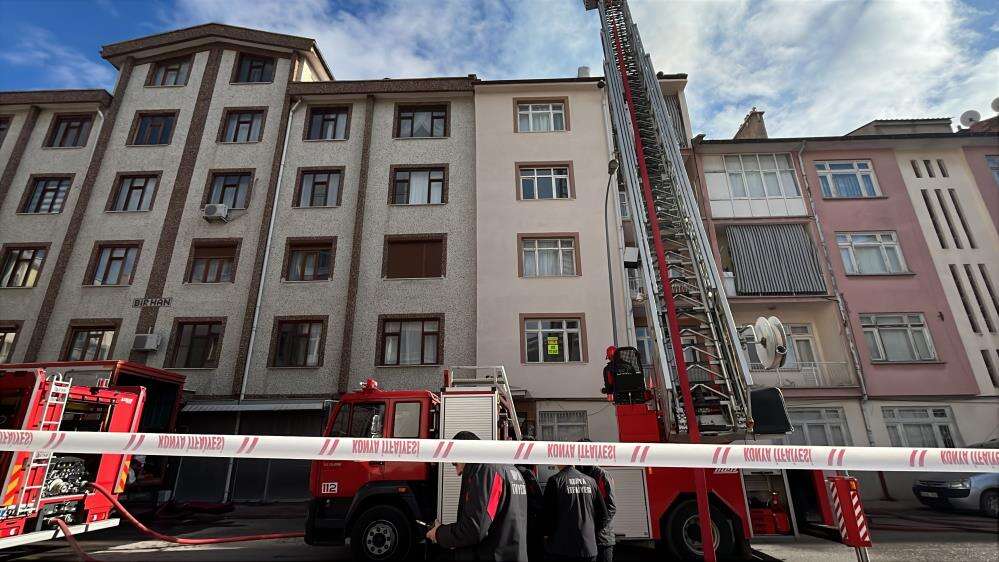 konyada-5-katli-apartmanda-yangin-panigi