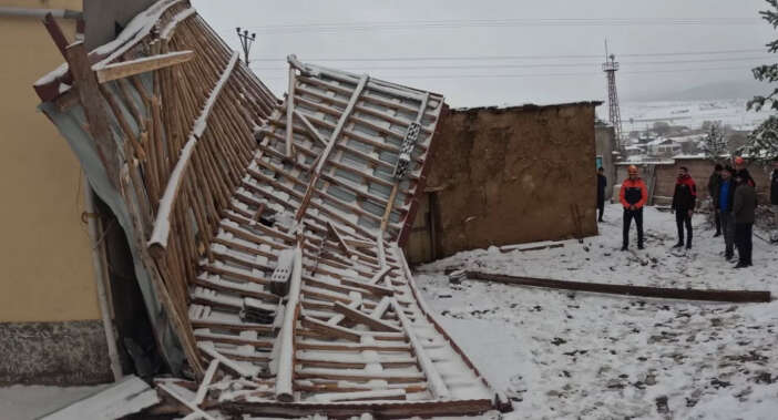 konyaya-yine-firtina-uyarisi-geldi-disari-cikmayin