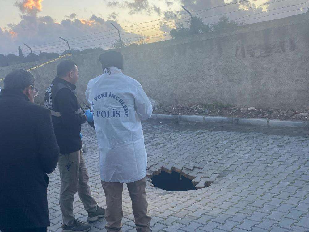 yagis-sonrasi-coken-yolda-insan-kemikleri-bulundu