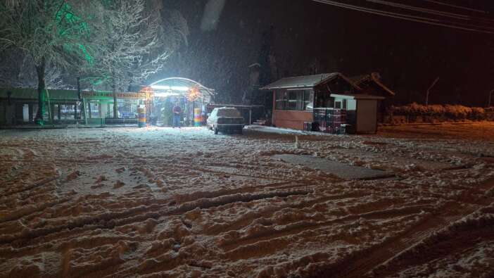 konyada-beklenen-kar-yagisi-basladi