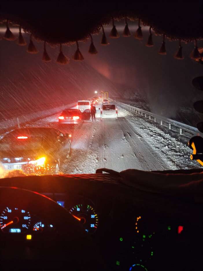 konyada-beklenen-kar-yagisi-basladi