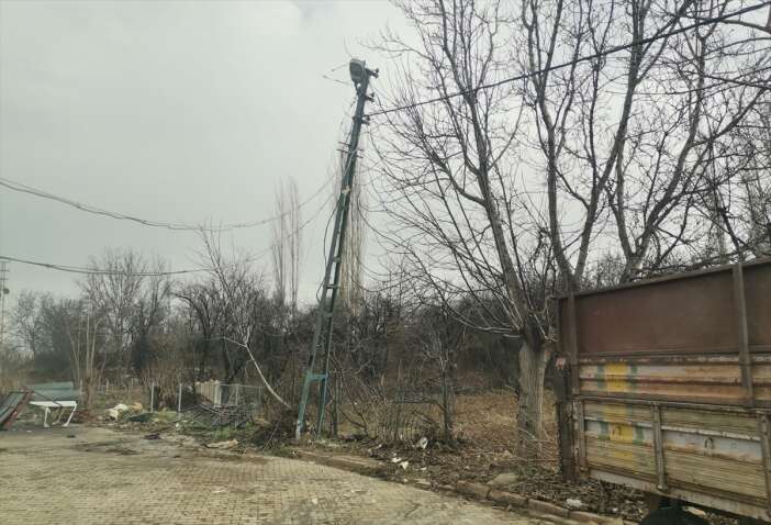 konyada-siddetli-ruzgar-ortaligi-savas-alanina-cevirdi