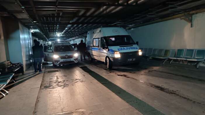 balkondan-dusen-22-yasindaki-genc-kiz-oldu