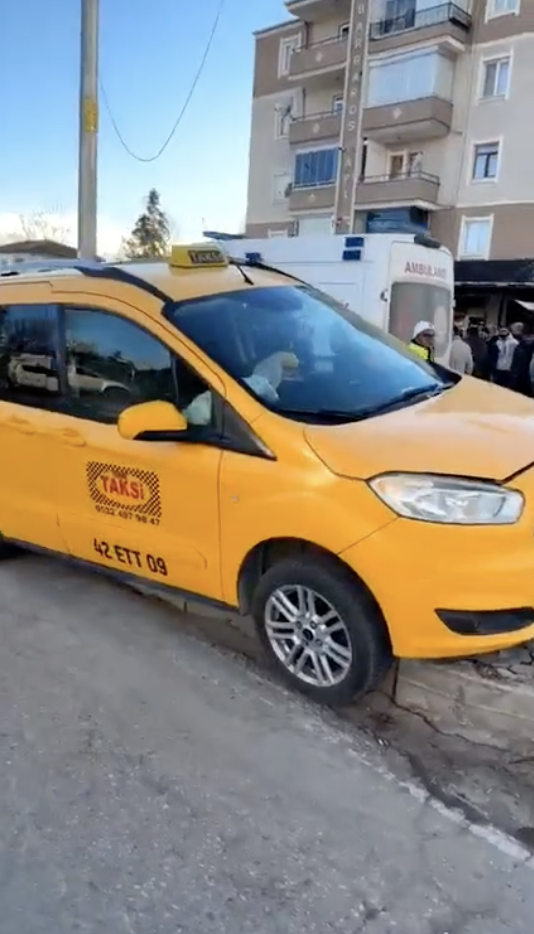 konyada-aci-olay-oyunu-kullanan-taksici-direksiyon-basinda-oldu