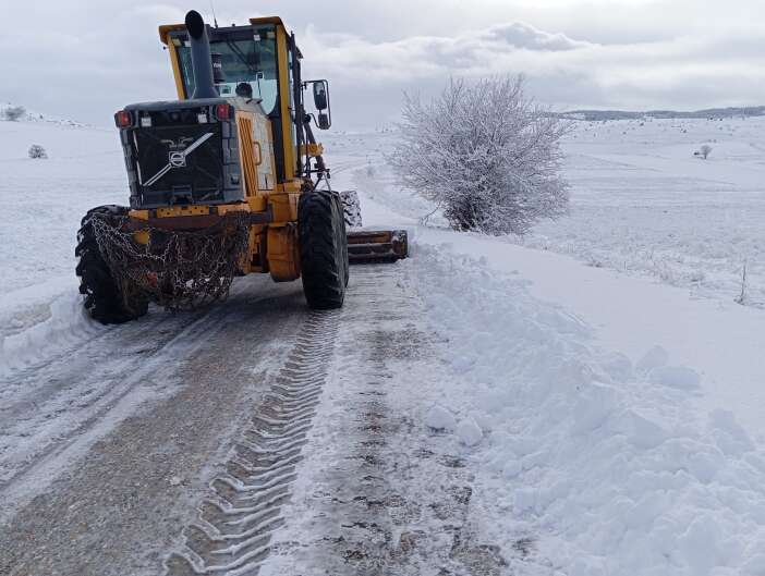 konyada-ekiplerin-karla-mucadelesi-suruyor